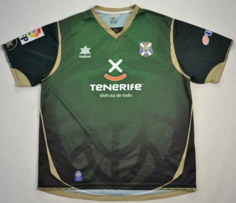 CD Tenerife 2010-11 Third Kit