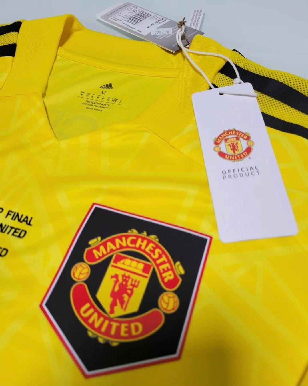 Manchester United 2022-23 EFL Cup Final GK Kit