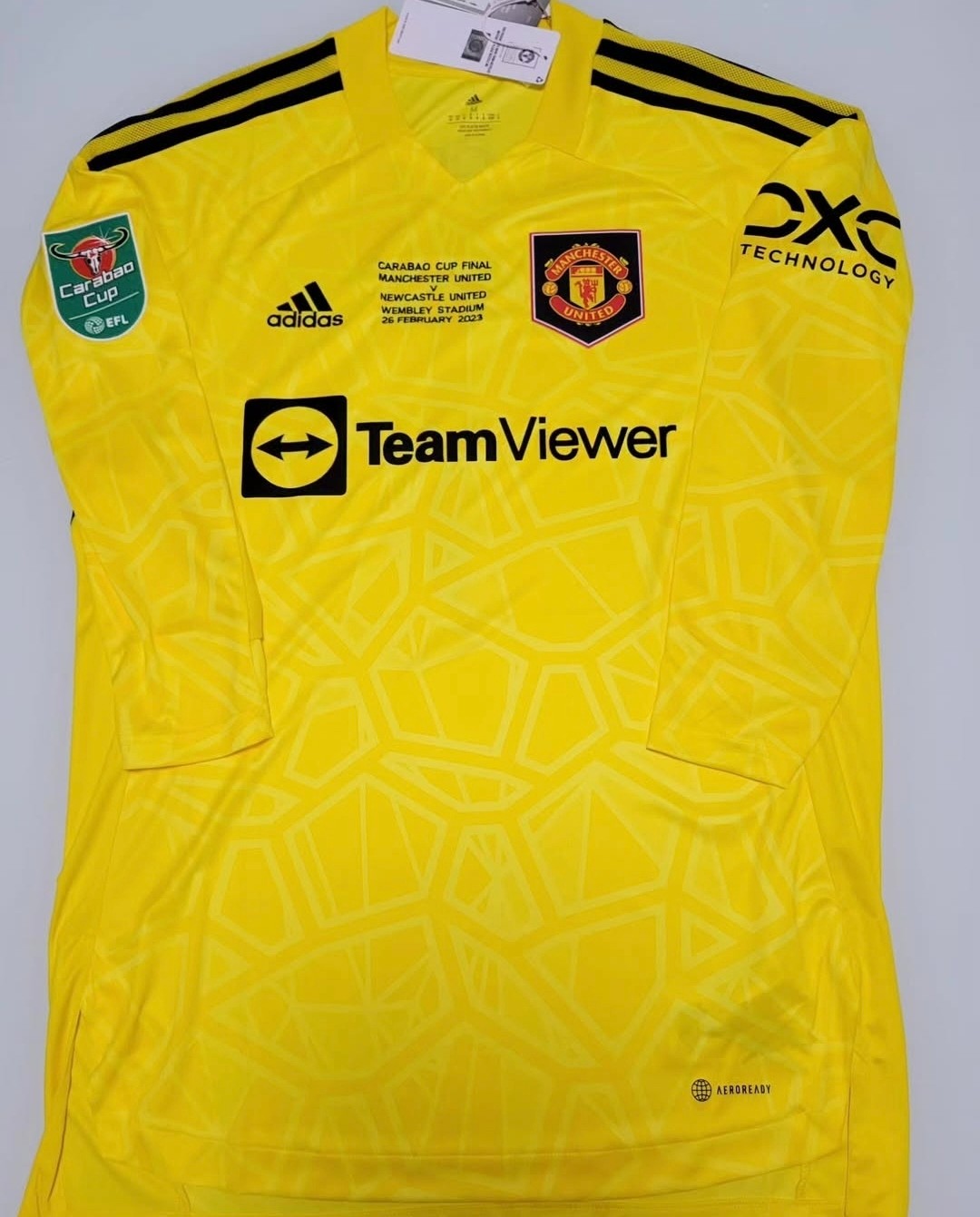 Manchester United 2022-23 EFL Cup Final GK Kit