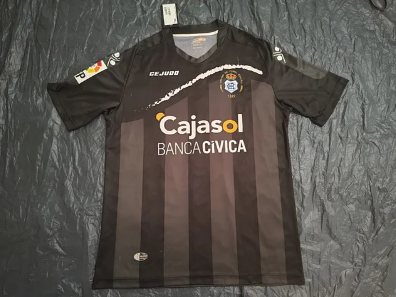 Recreativo de Huelva 2010-11 Away Kit