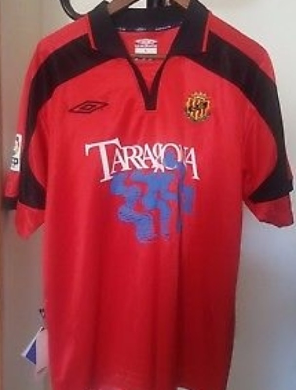Gimnàstic de Tarragona 2001-02 Home Kit