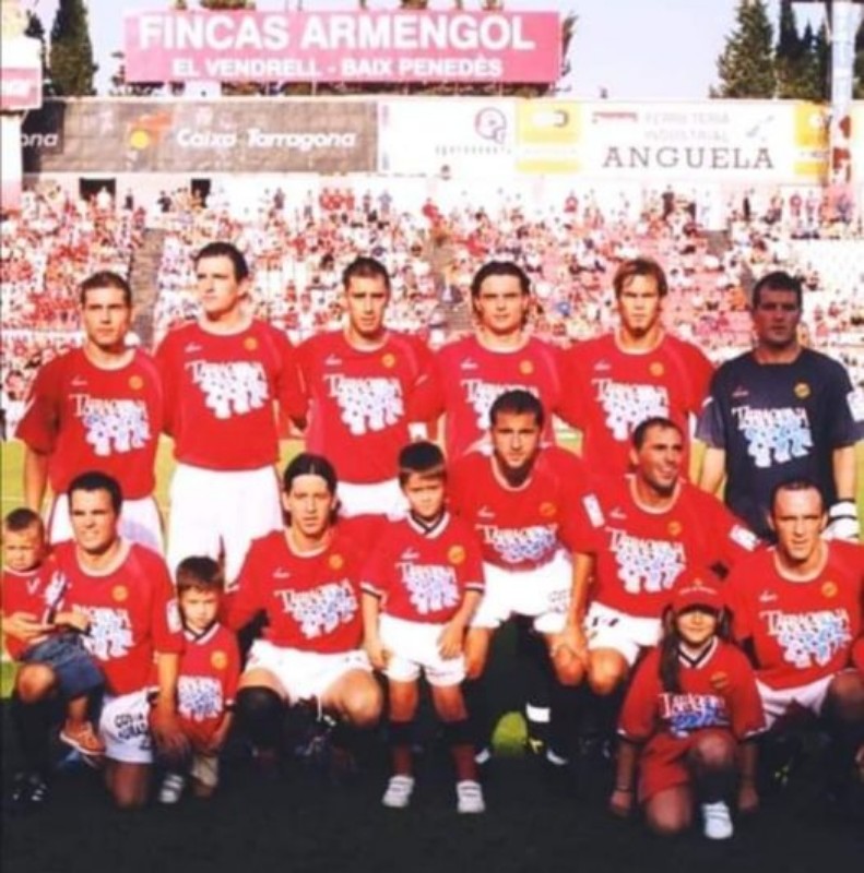 Gimnàstic de Tarragona 2004-05 Home Kit