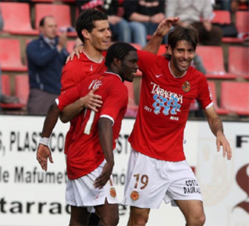 Gimnàstic de Tarragona 2008-09 Home Kit