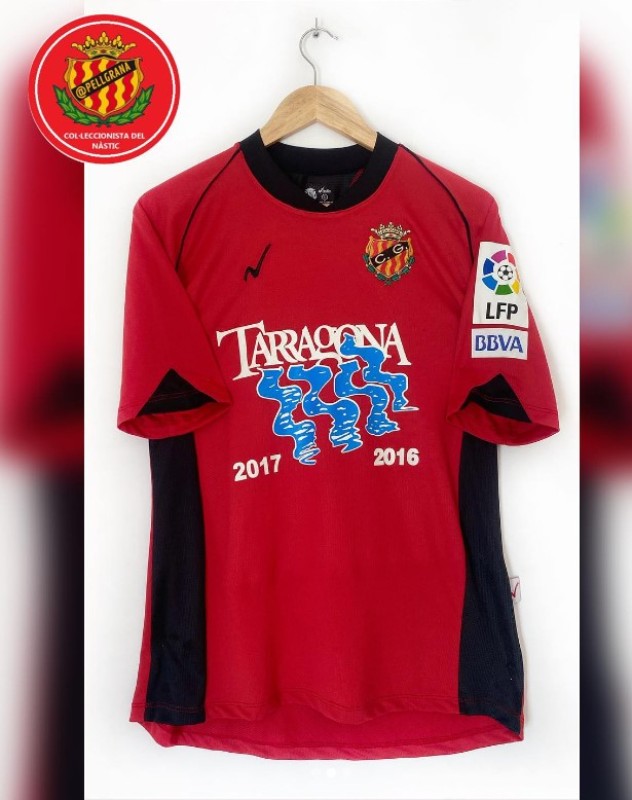 Gimnàstic de Tarragona 2009-10 Home Kit