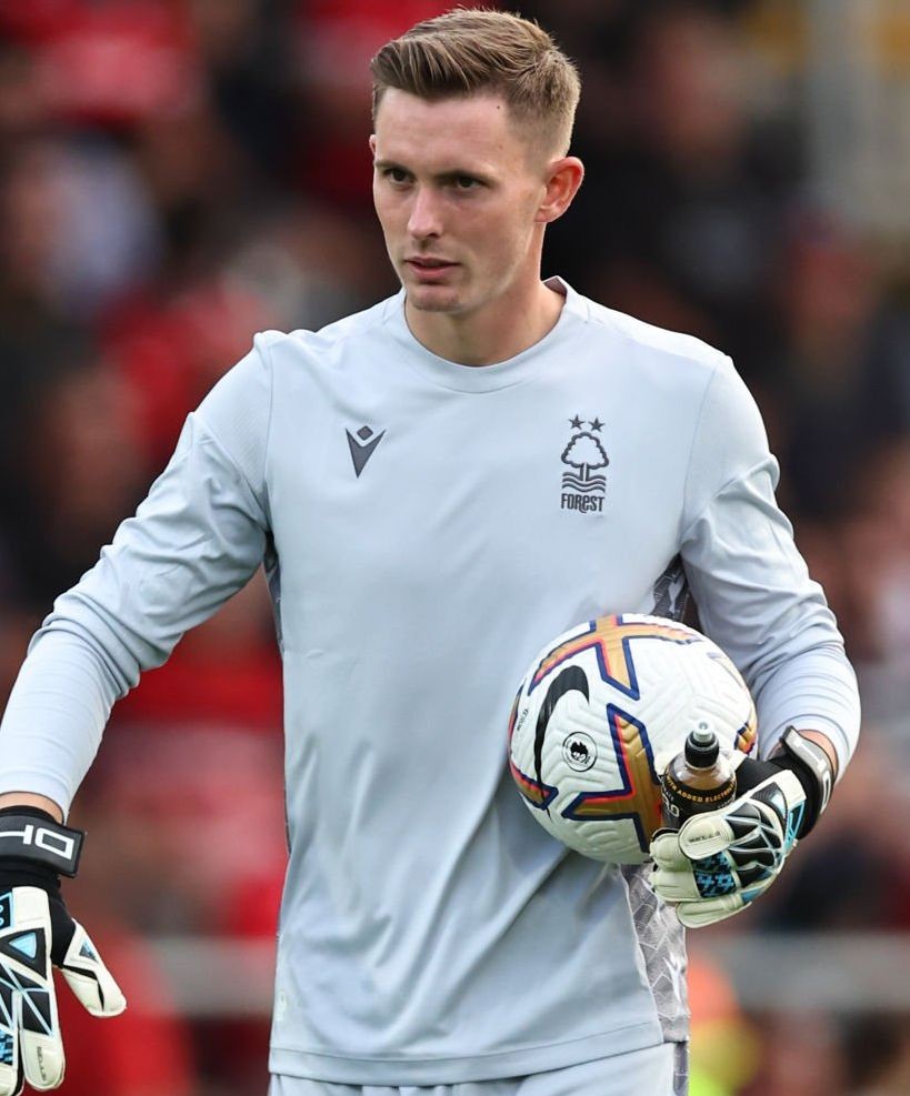 Nottingham Forest 2022-23 GK 2 Kit