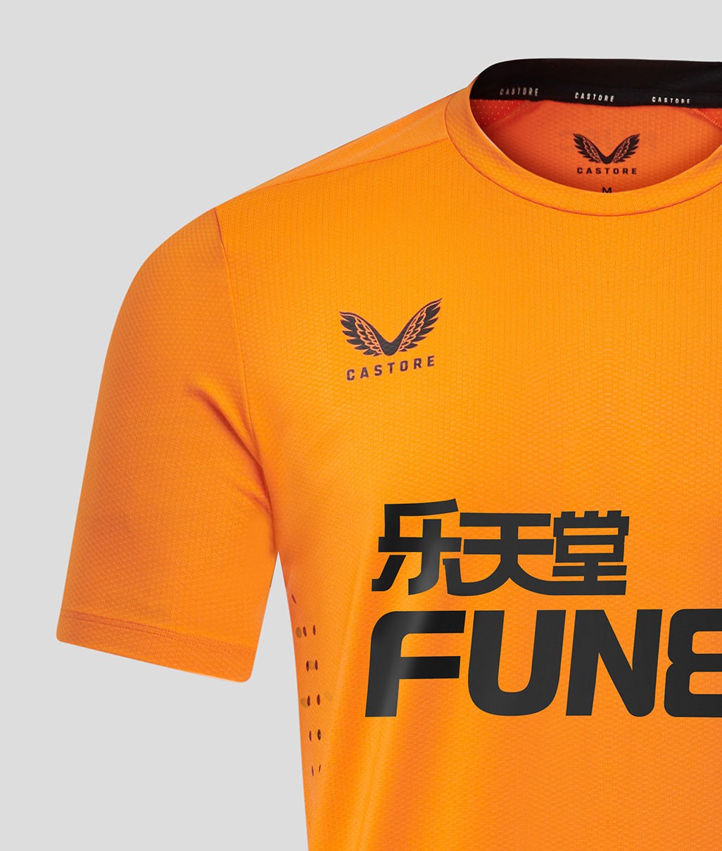 Newcastle United 2022-23 GK Away Kit