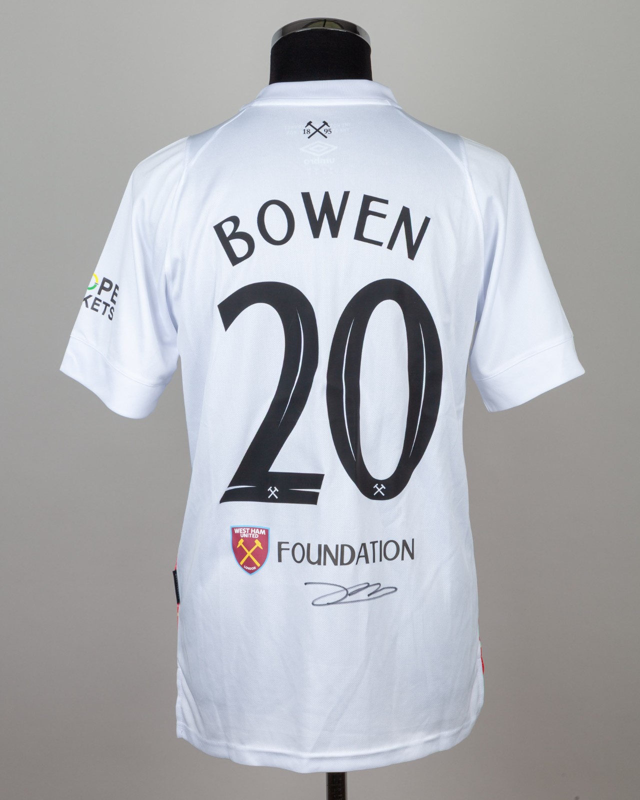 West Ham United 2022-23 Conference League Third Kit