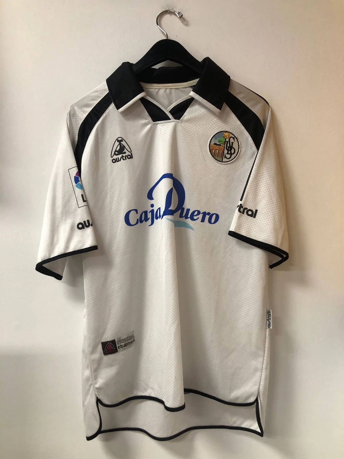 UD Salamanca 2001-02 Home Kit