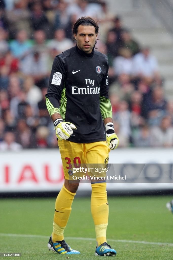 Paris Saint-Germain 2011-12 GK 3 Kit