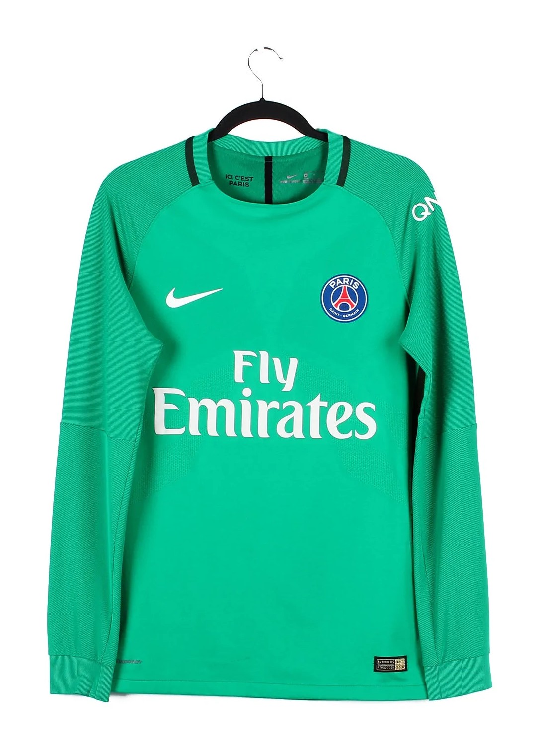 Paris Saint-Germain 2016-17 GK 1 Kit
