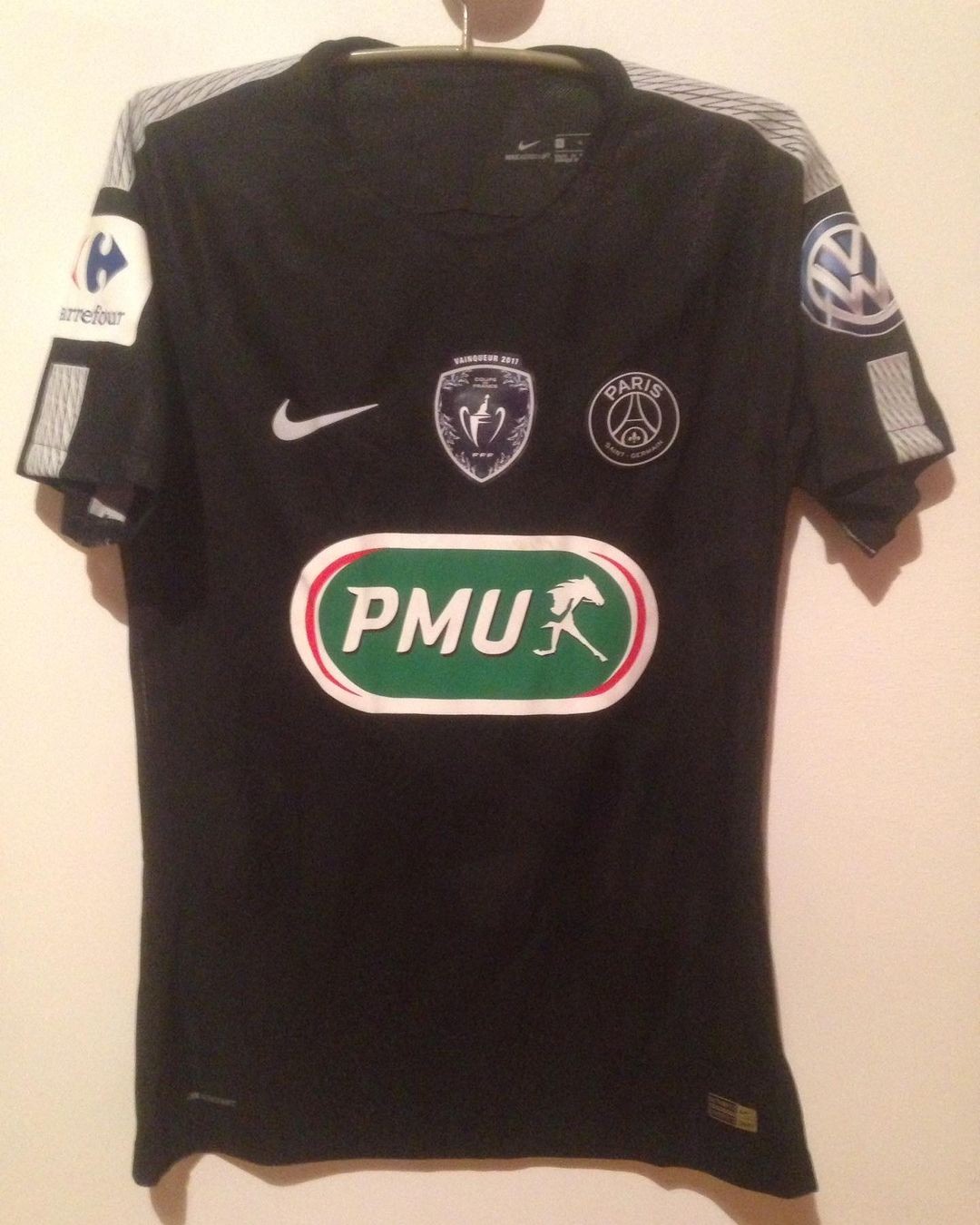 Paris Saint-Germain 2017-18 Coupe de France Third Kit