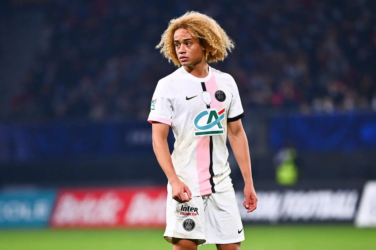 Paris Saint-Germain 2021-22 Coupe de France Away Kit