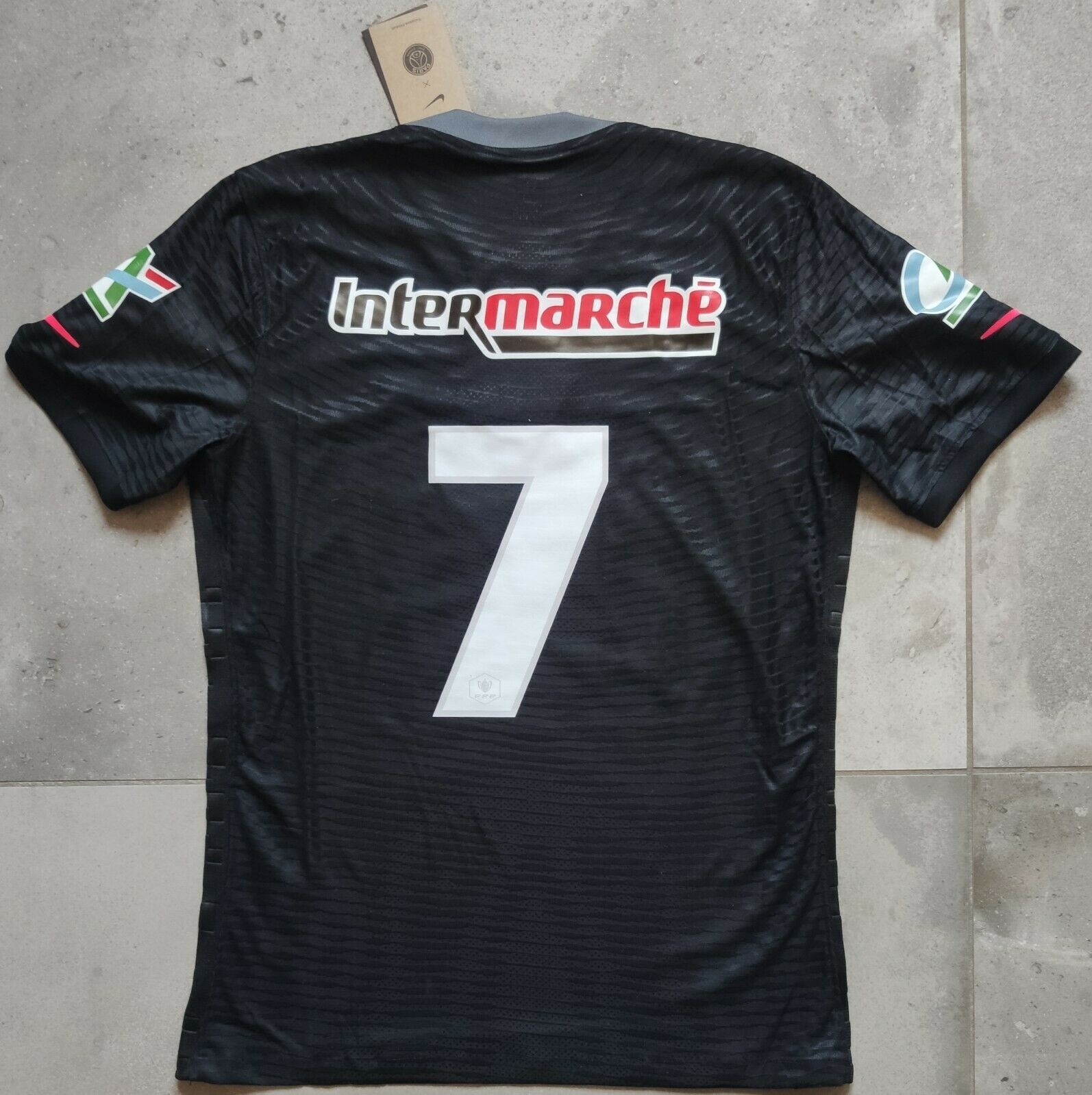 Paris Saint-Germain 2021-22 Coupe de France Third Kit