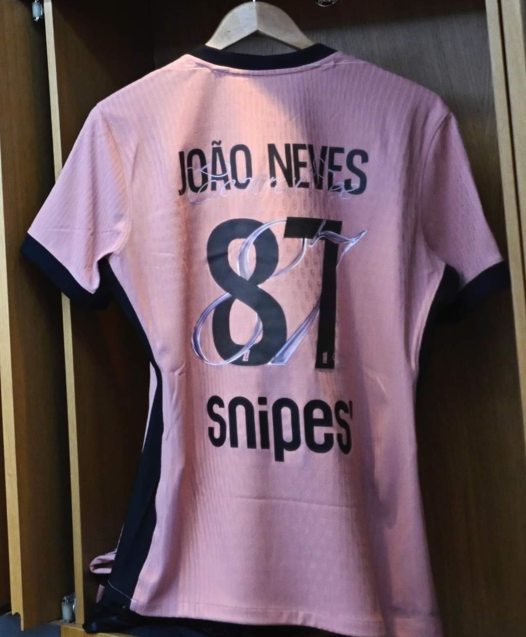 Paris Saint-Germain 2024-25 Third V2 Kit