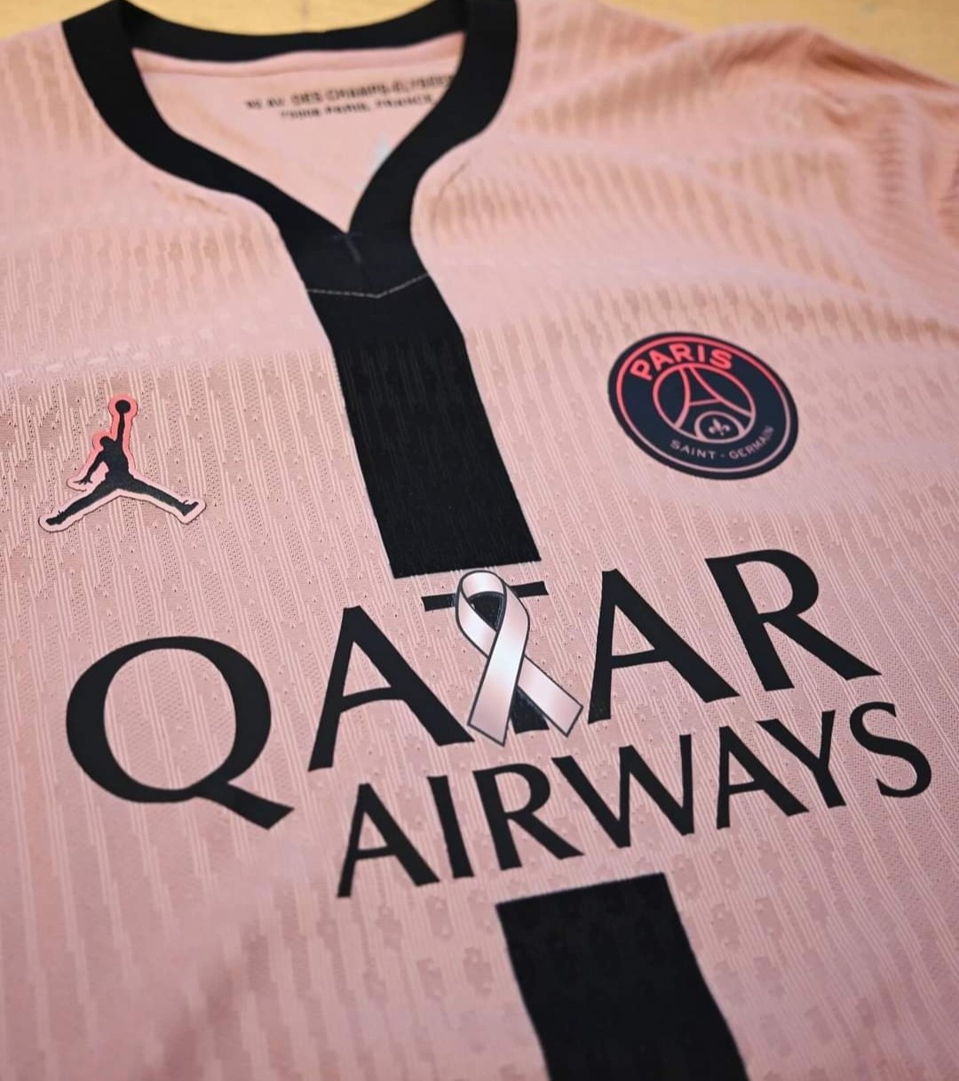 Paris Saint-Germain 2024-25 Third V2 Kit