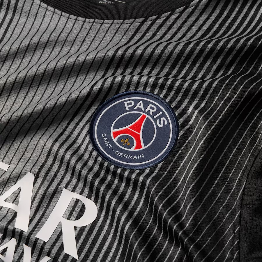 Paris Saint-Germain 2025-26 GK 1 Kit