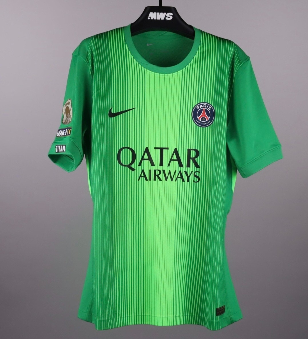 Paris Saint-Germain 2025-26 GK 2 Kit