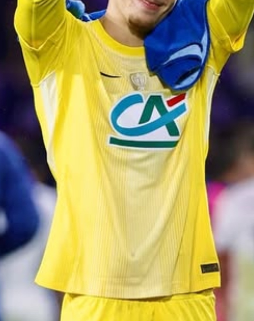 Paris Saint-Germain 2025-26 Coupe de France GK Kit