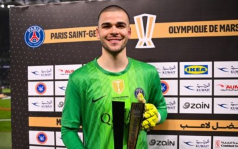 Paris Saint-Germain 2025-26 Trophée des Champions GK Kit