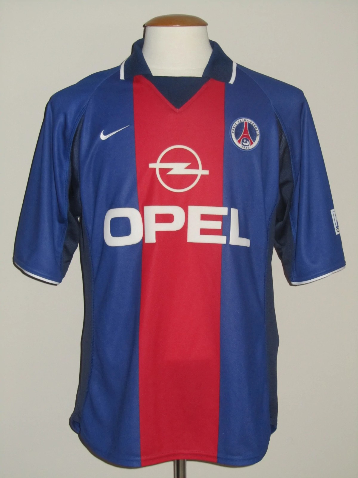 Paris Saint-Germain 2000-01 Home Kit