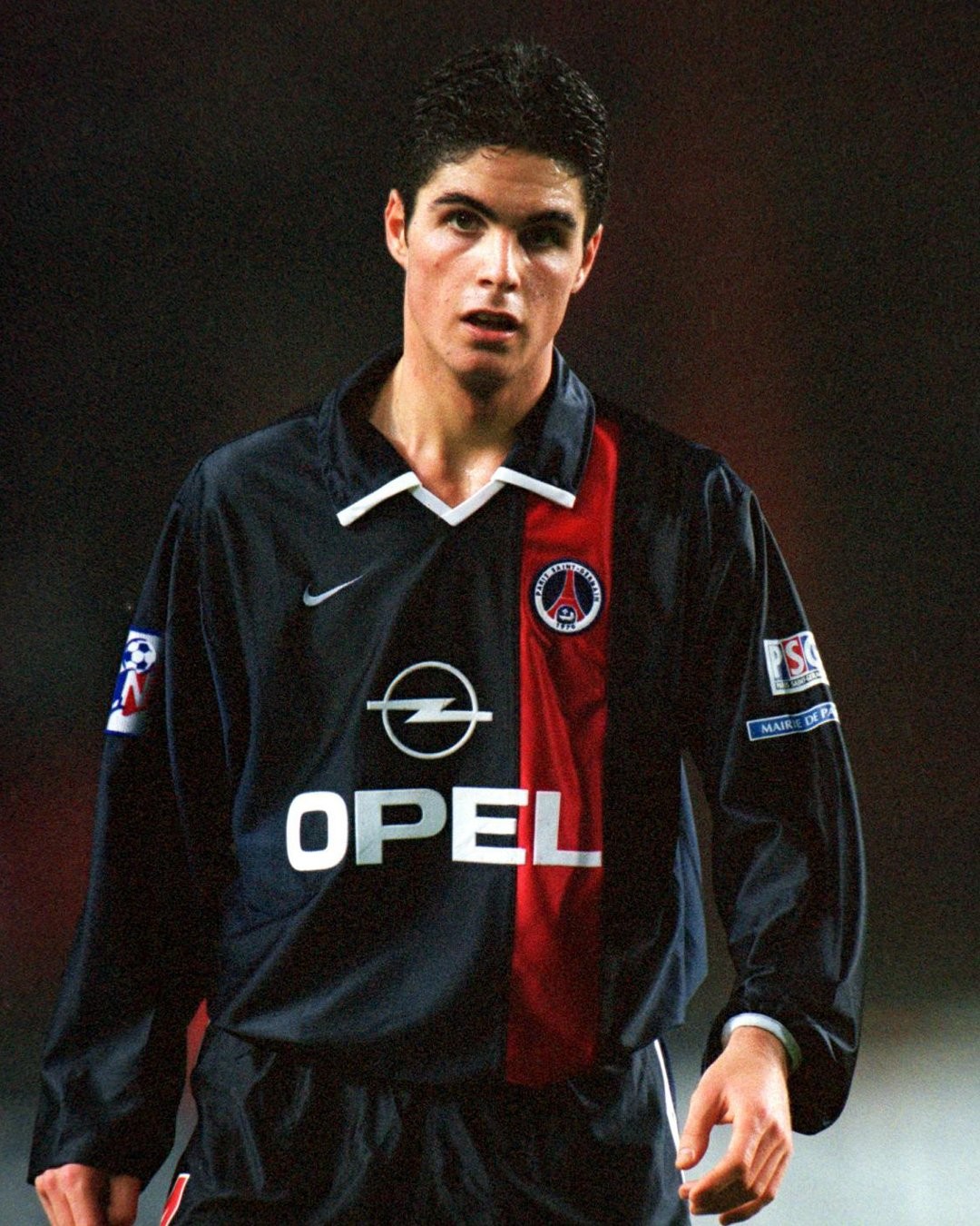 Paris Saint-Germain 2001-02 Home Kit