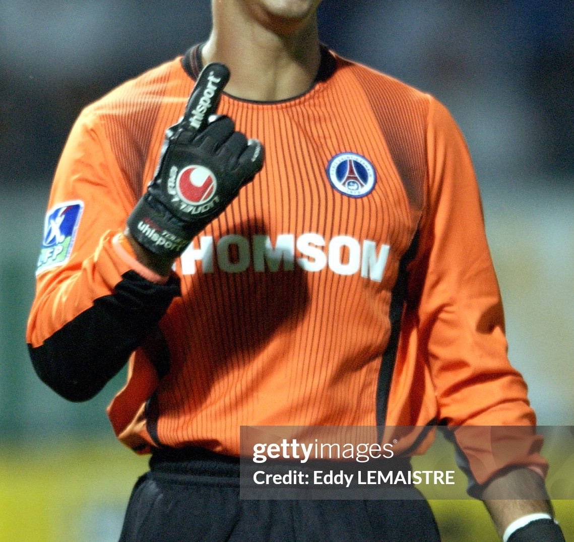 Paris Saint-Germain 2002-03 GK 1 Kit