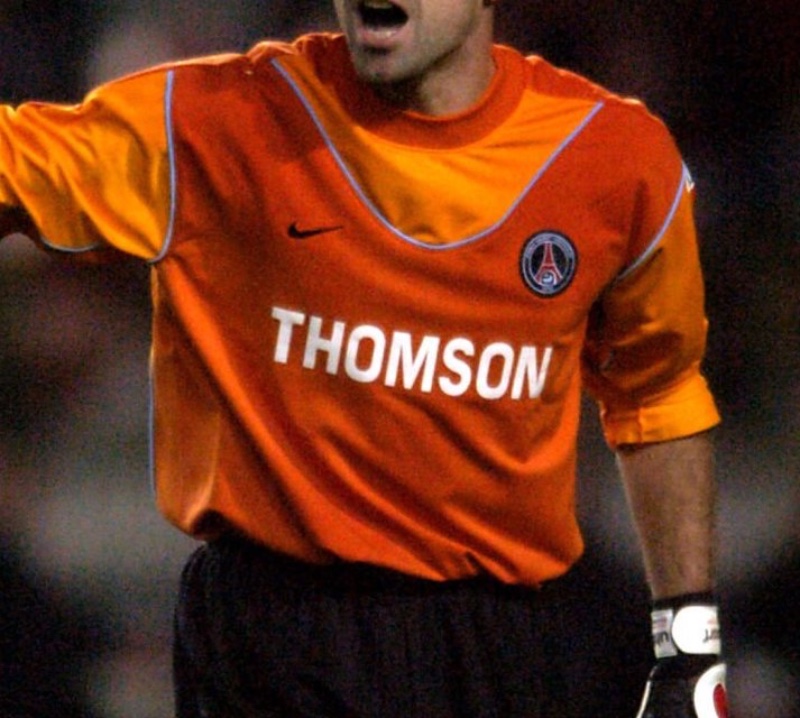 Paris Saint-Germain 2003-04 GK 2 Kit