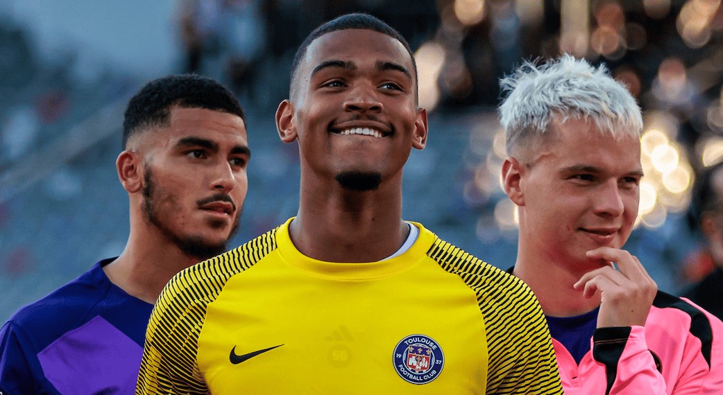 Toulouse FC 2024-25 GK 2 Kit