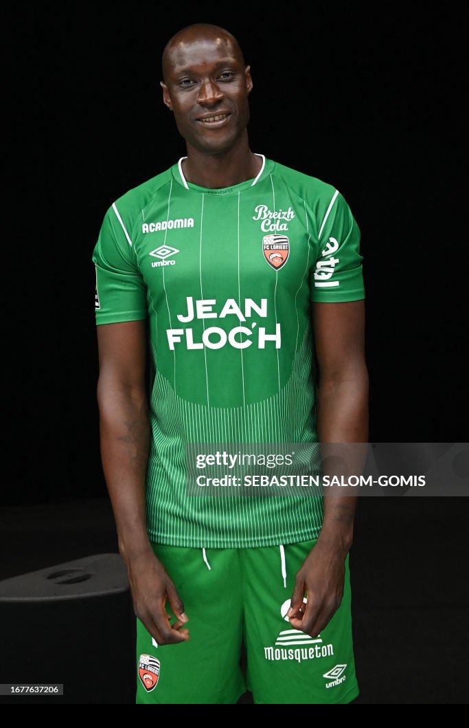 Lorient 2023-24 GK 3 Kit