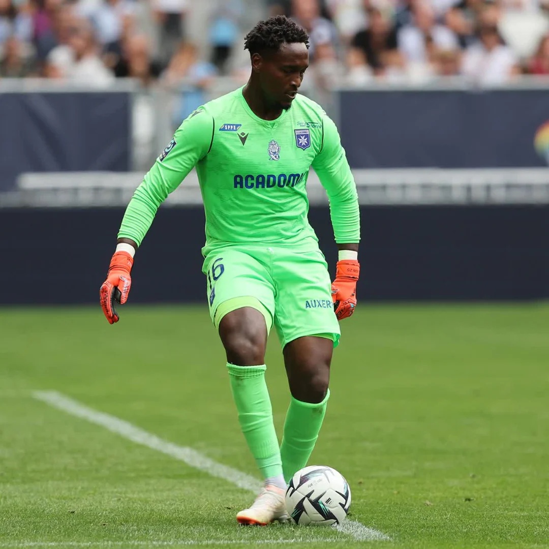 AJ Auxerre 2022-23 GK 3 Kit