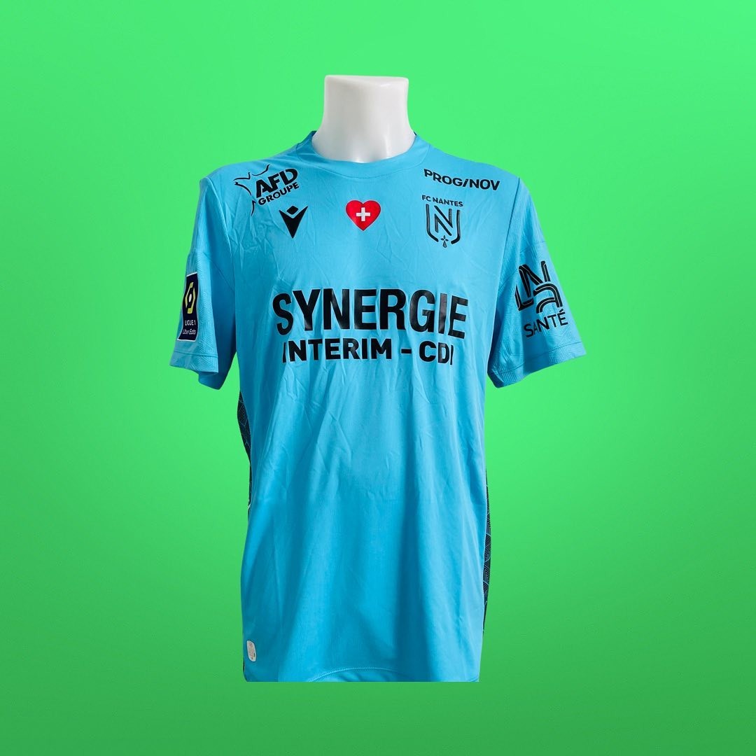 FC Nantes 2022-23 GK 2 Kit