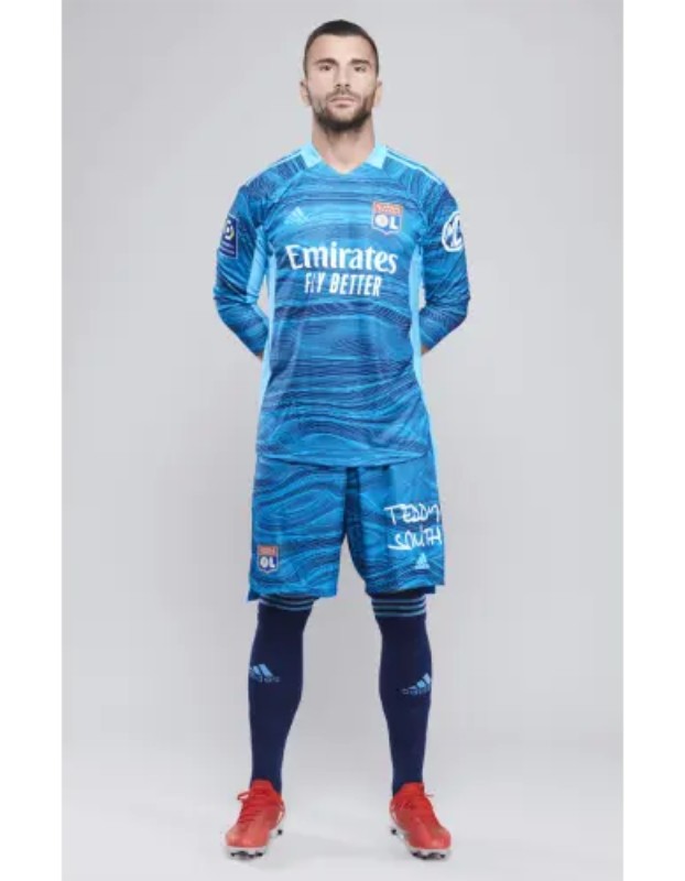 Olympique Lyonnais 2021-22 GK 2 Kit