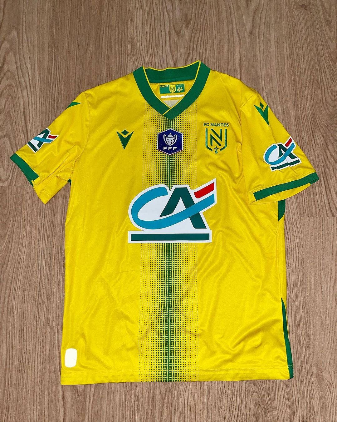 FC Nantes 2021-22 Cup Kit