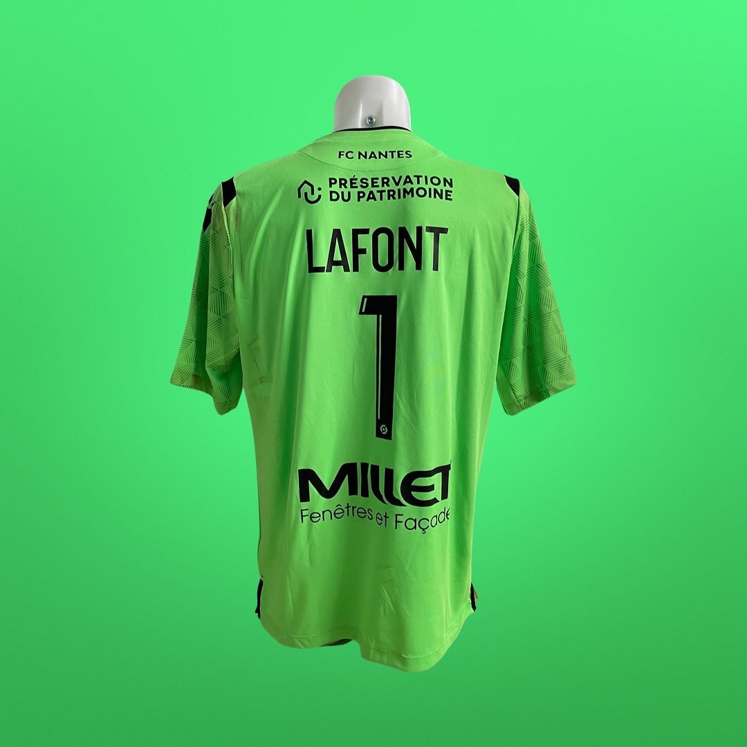 FC Nantes 2021-22 GK 2 Kit