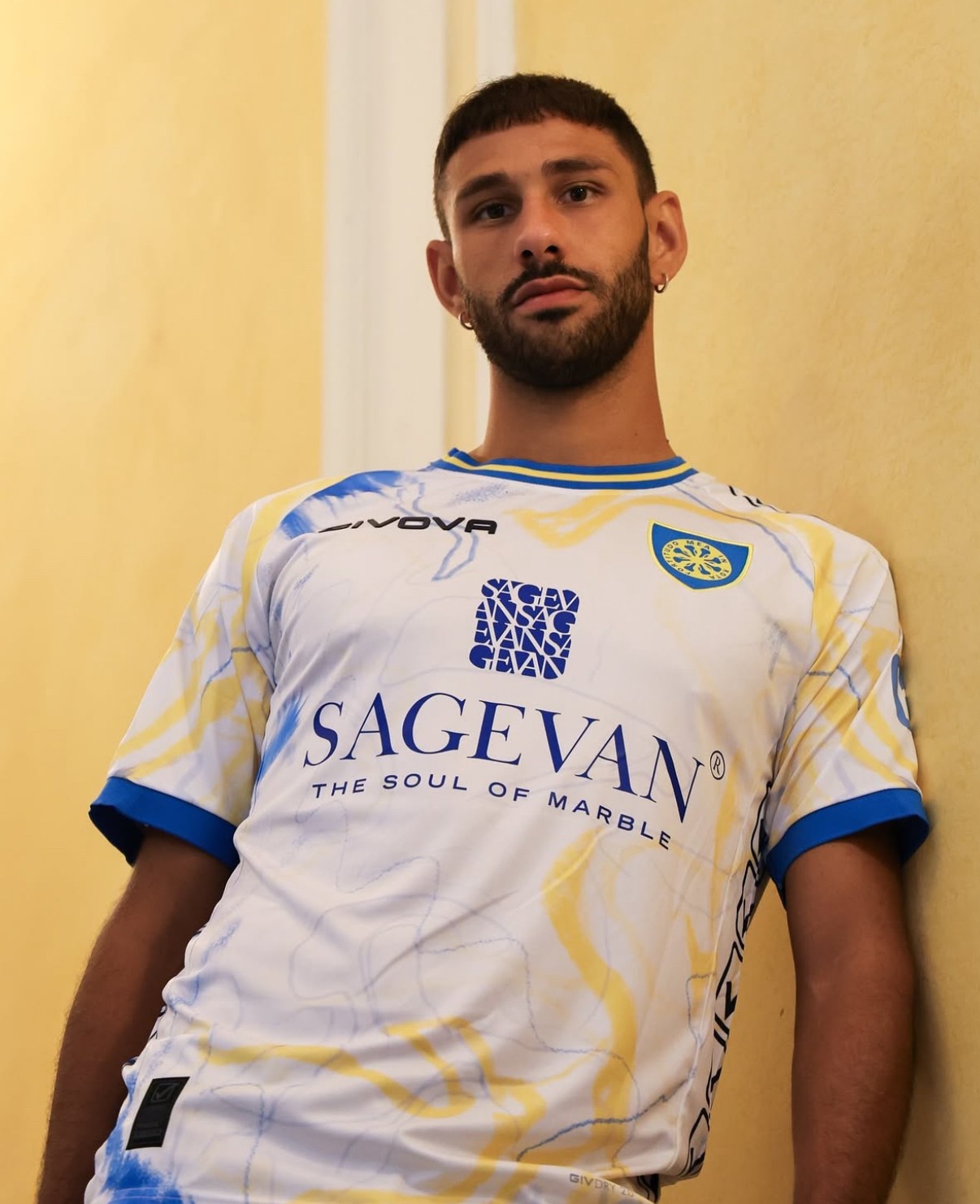 Carrarese Calcio 2025-26 Away Kit