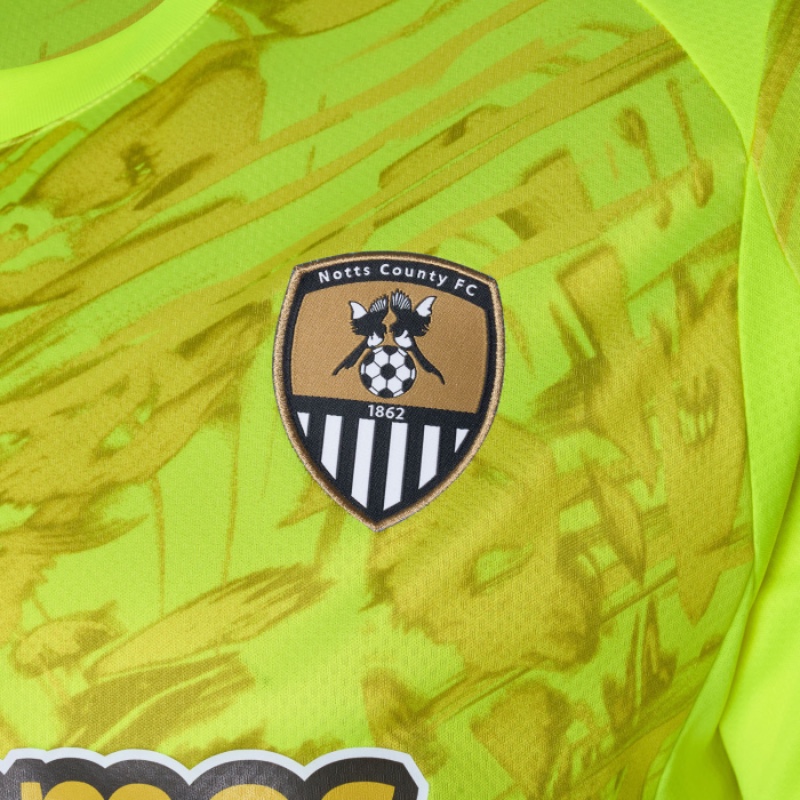 Notts County 2025-26 GK 1 Kit