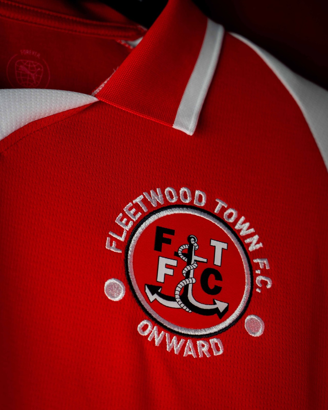 Fleetwood Town 2025-26 Home Kit