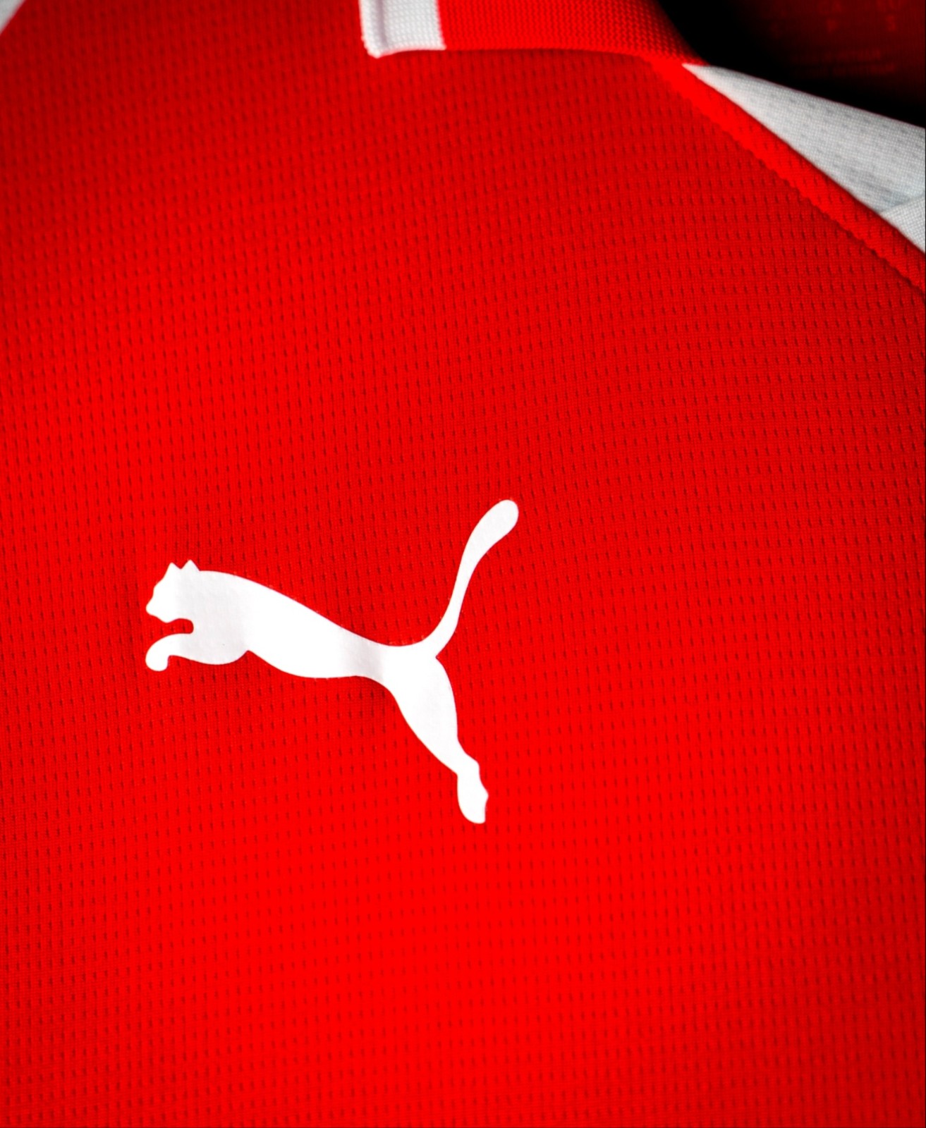 Fleetwood Town 2025-26 Home Kit