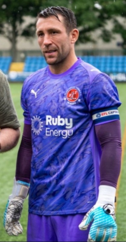 Fleetwood Town 2025-26 GK Away Kit