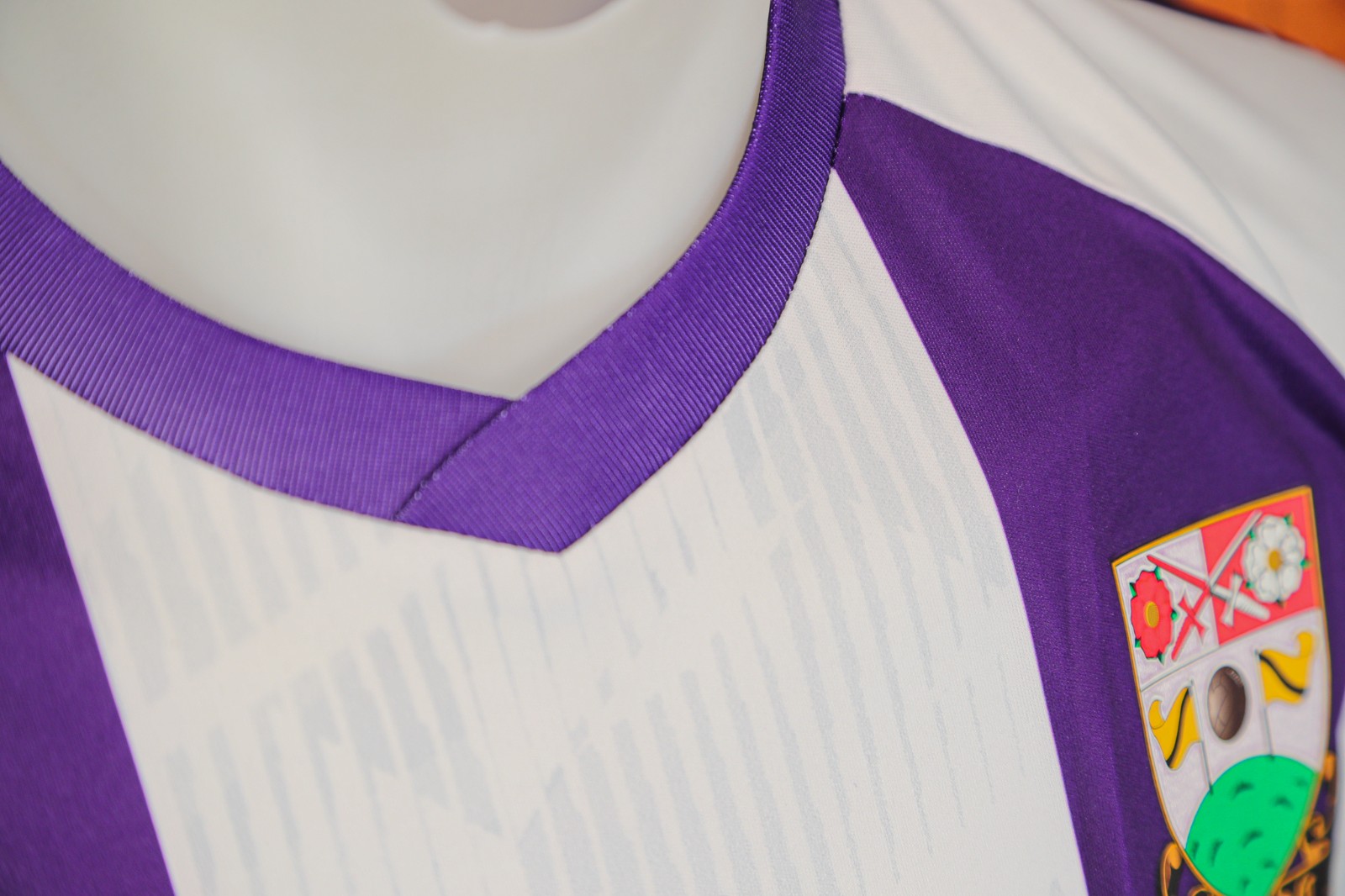 Barnet 2025-26 Away Kit