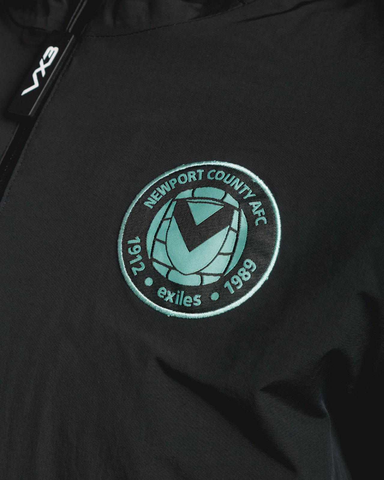 Newport County AFC 2025-26 Bench Kit