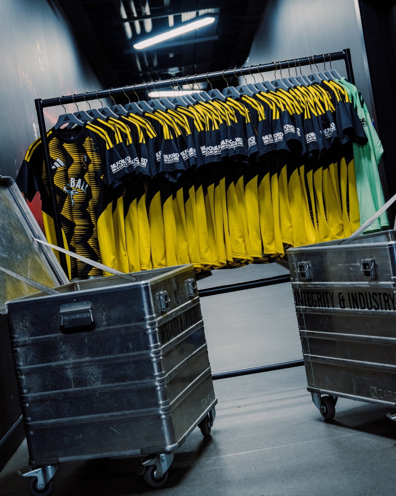 Salford City 2025-26 GK 1 Kit