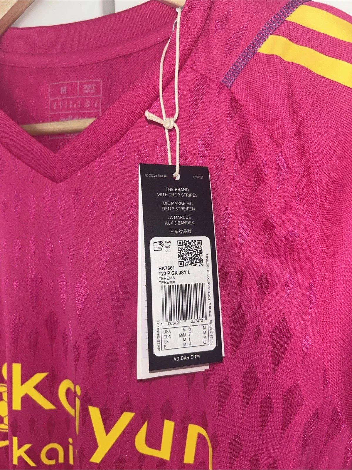 Nottingham Forest 2023-24 GK Third Kit