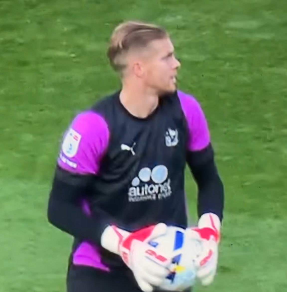 Port Vale 2025-26 GK Special Kit