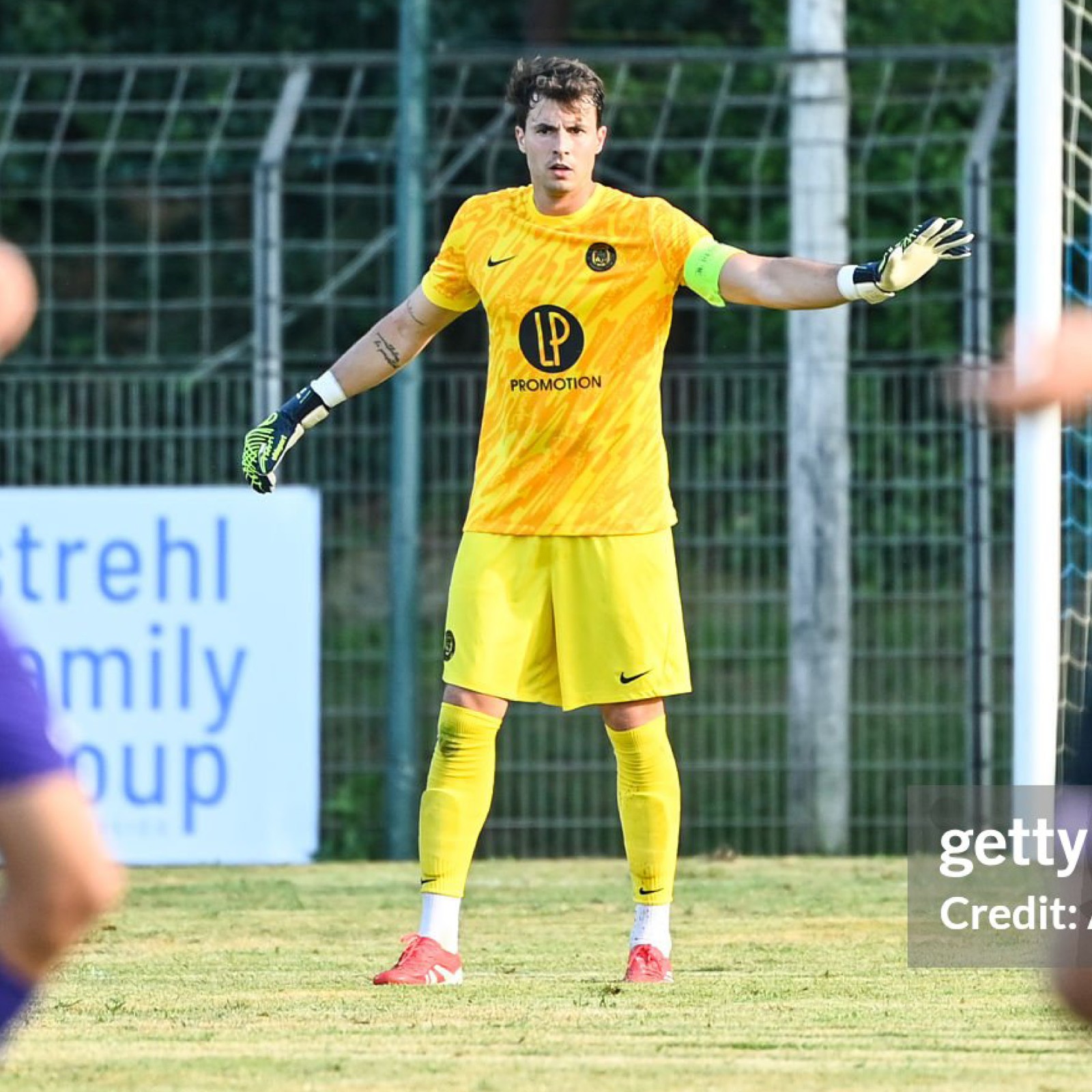 Toulouse FC 2025-26 GK 1 Kit