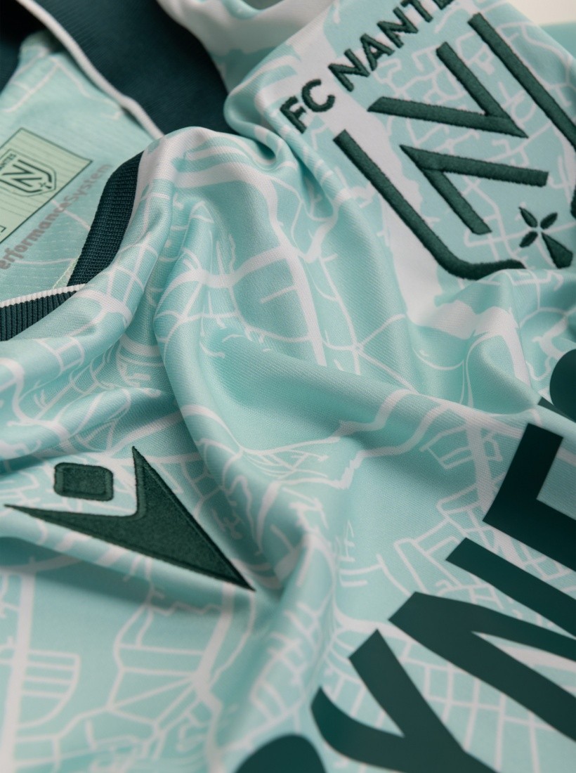 FC Nantes 2025-26 Away Kit