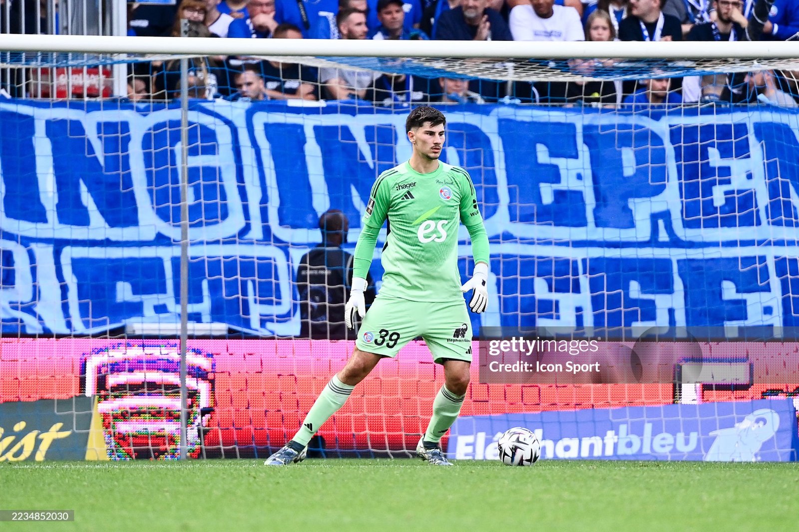 Strasbourg 2025-26 GK 1 Kit