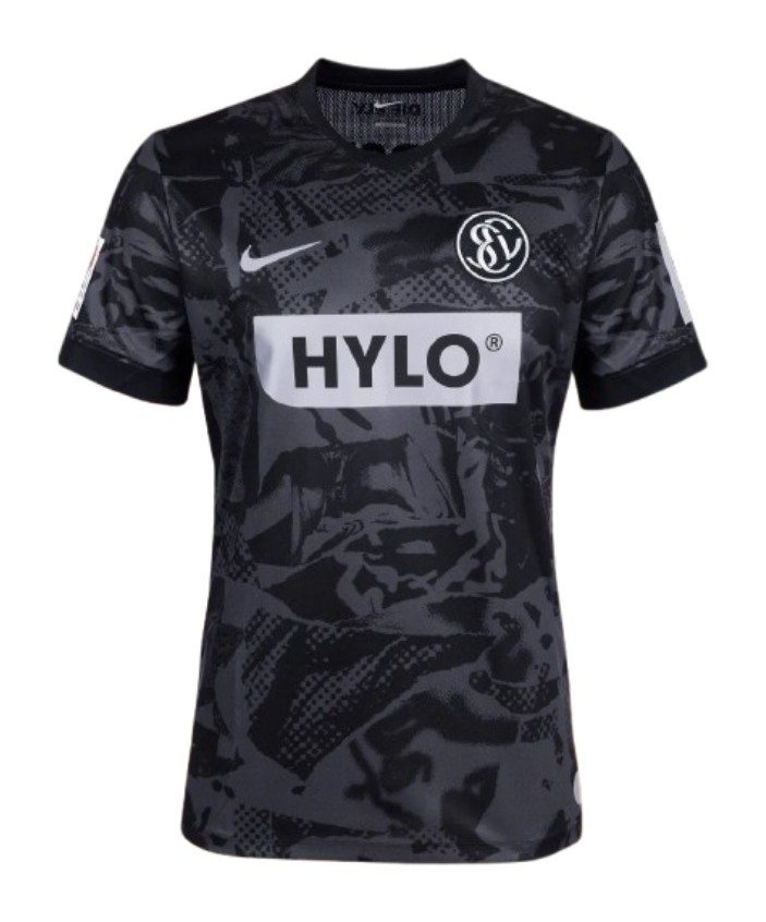 Away shirt