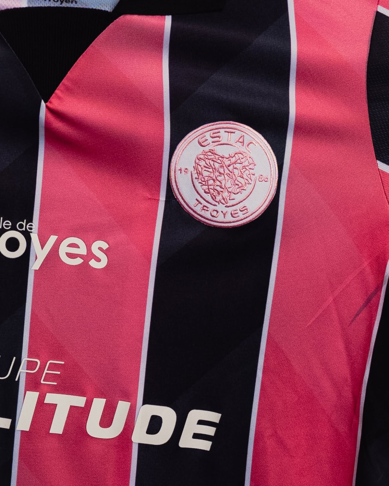 ES Troyes AC 2025-26 Third Kit