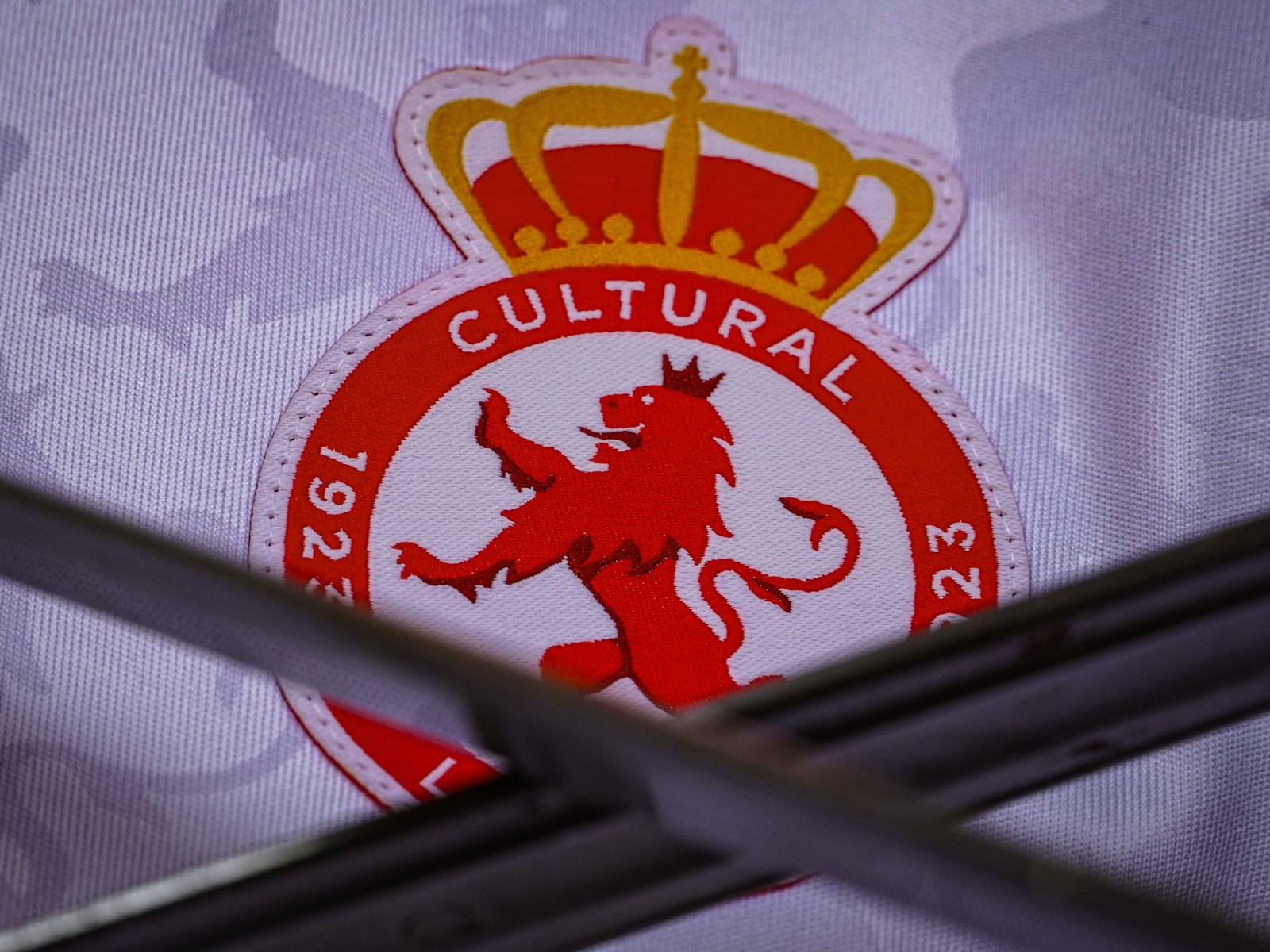 Cultural Leonesa 2025-26 Home Kit